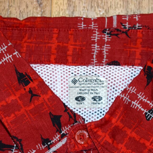 Columbia Red PFG Vented Button Front Fishing Shirt Sz LG - Picture 3 of 4